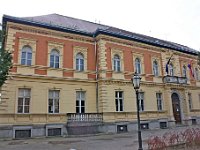 Trg Josipa Jurja Strossmayera 14, knjižnica HAZU, u prošlosti Lučbeni (kemijski) zavod